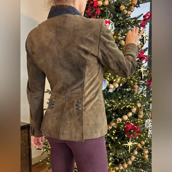 Chic Olive Suede Blazer